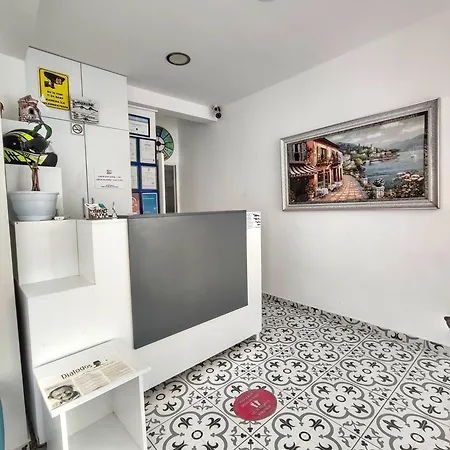 R House Hotel 3*