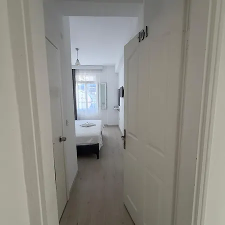 R House Otel