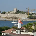 R House Ξενοδοχείο 3*