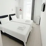 R House Ξενοδοχείο