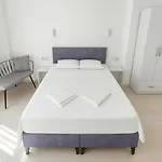 Ξενοδοχείο R House 3*