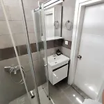 R House Ξενοδοχείο 3*