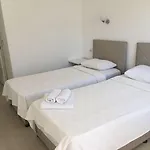 R House Ξενοδοχείο