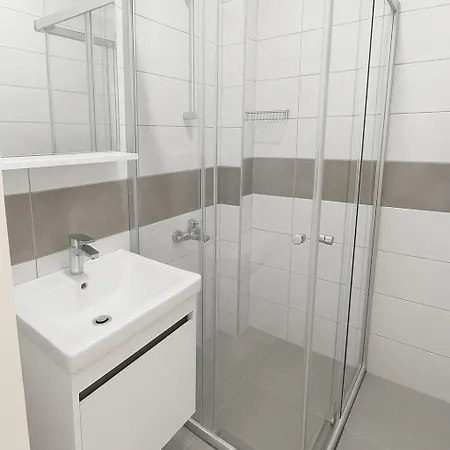 R House Hotel 3*