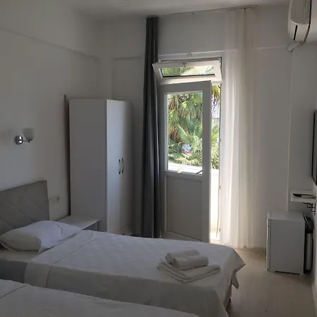 R House 酒店 博德鲁姆