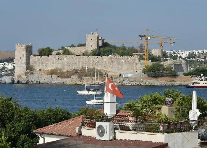 R House Hotel 3*