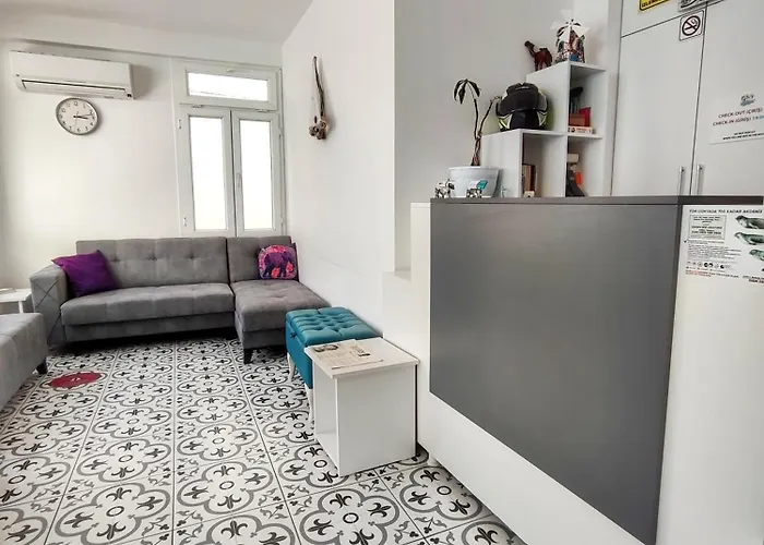 R House 3*