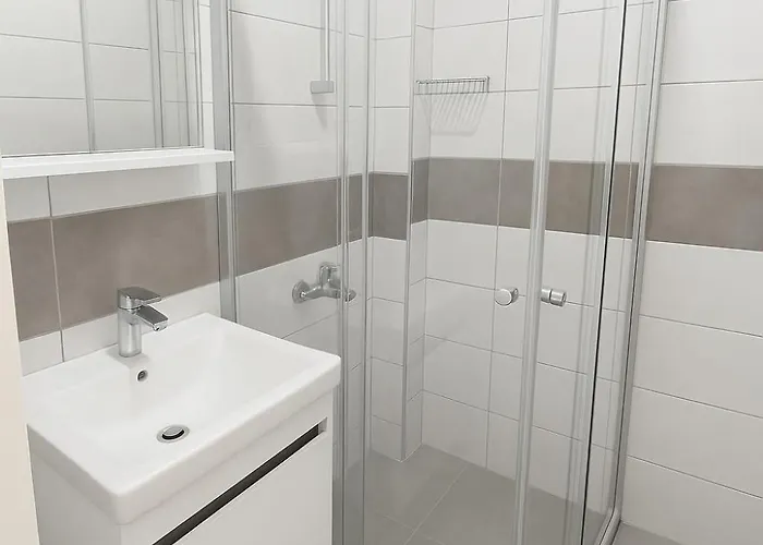 R House Hotel 3*
