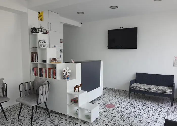 R House Hotel